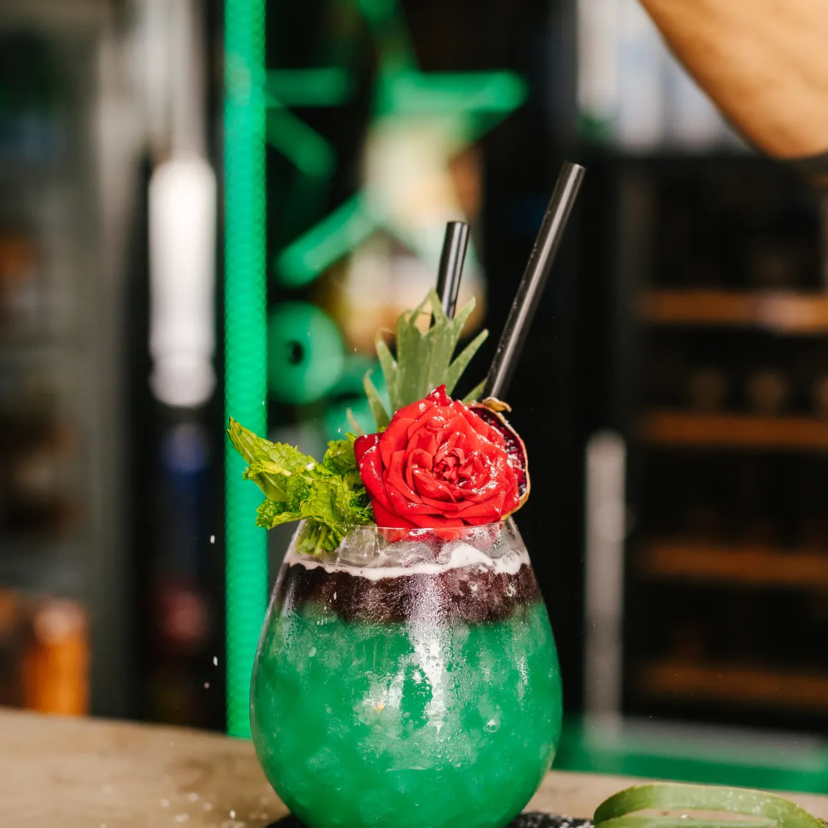 Cóctel de autor en nuestro beach club de Marbella